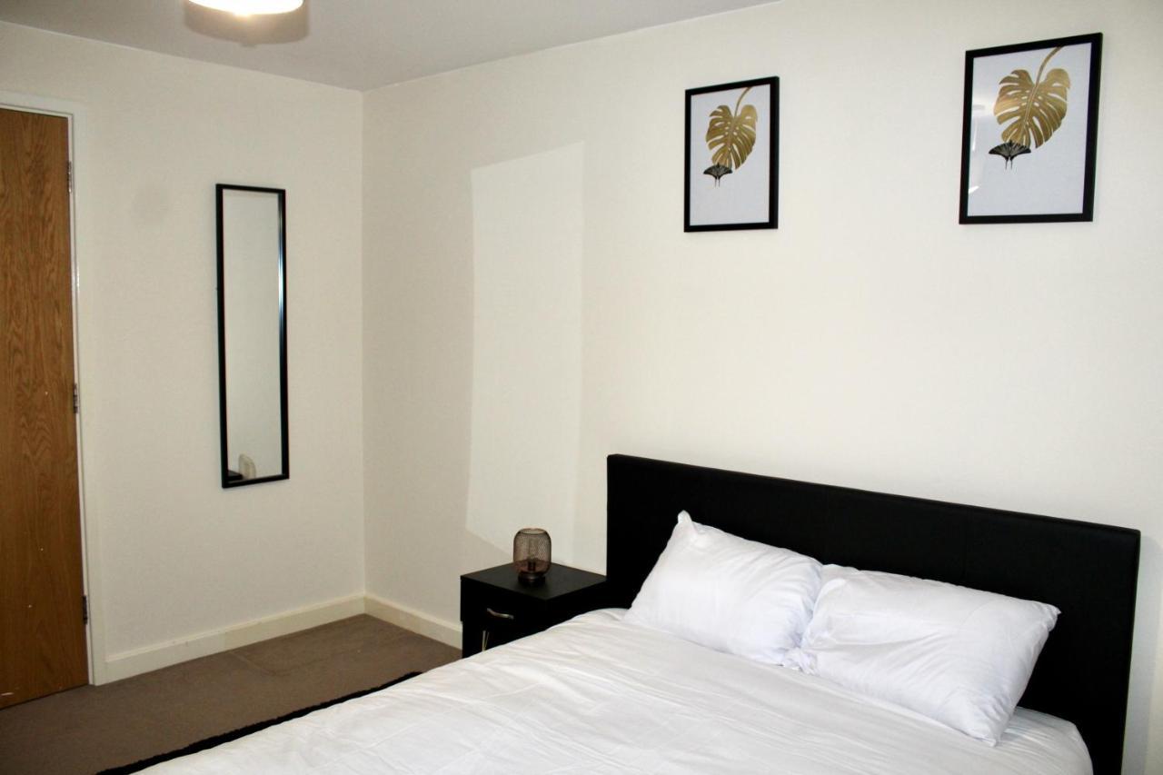 Glamorous Two Bed Flat London