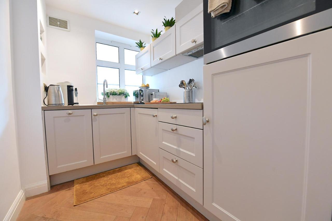 Stunning 2 Bed Art Deco In Earl's Ct By Jen's Homes 4 * London