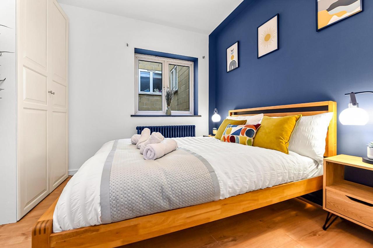 Apartment Spacious Contemporary 2 Bed Flat, London