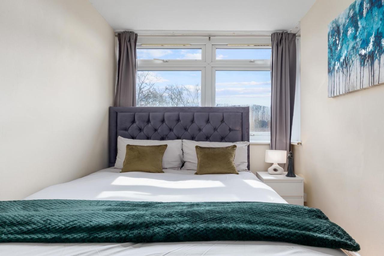 4 Bedroom Hyde Park Superior Suite-london Getaway Apartment