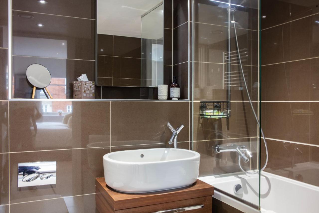 Kensington High Street One Bed Apartamento