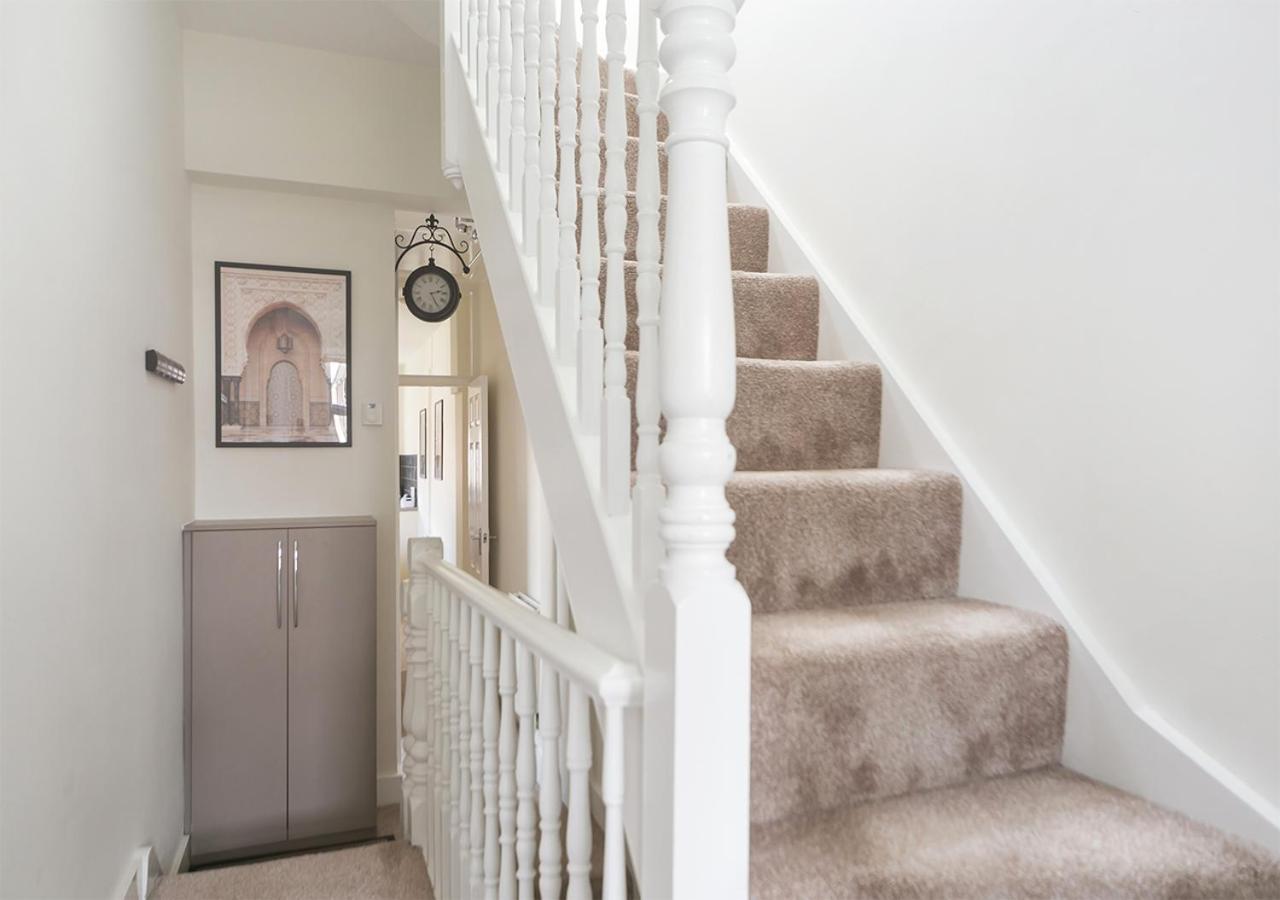 Luxury Chiswick 2 Bed Victorian Flat