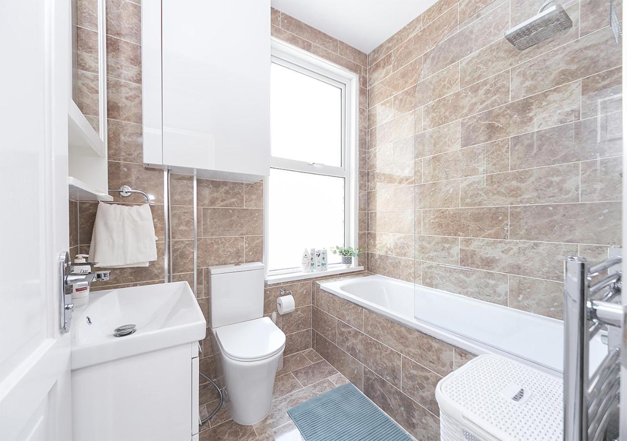 Luxury Chiswick 2 Bed Victorian Flat * London