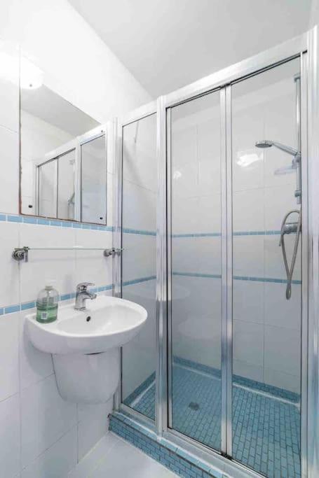 Hyde Park Studio 6 * London