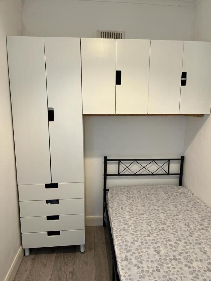 Please Cancel Your Bookings Privat overnatting London