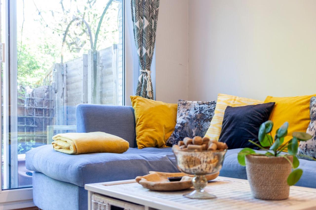 Splendid 2br Wprivate Gdn, Fulham London