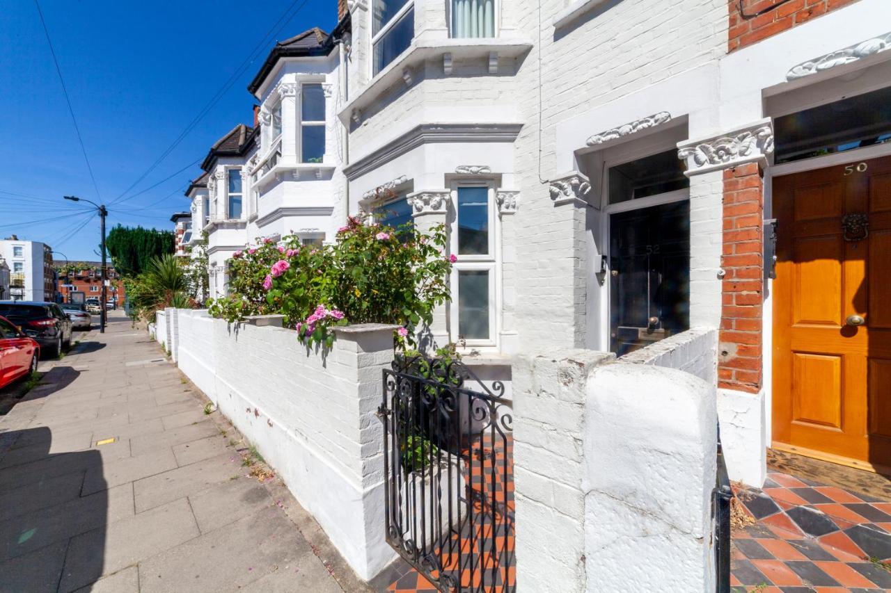 Splendid 2br Wprivate Gdn, Fulham London