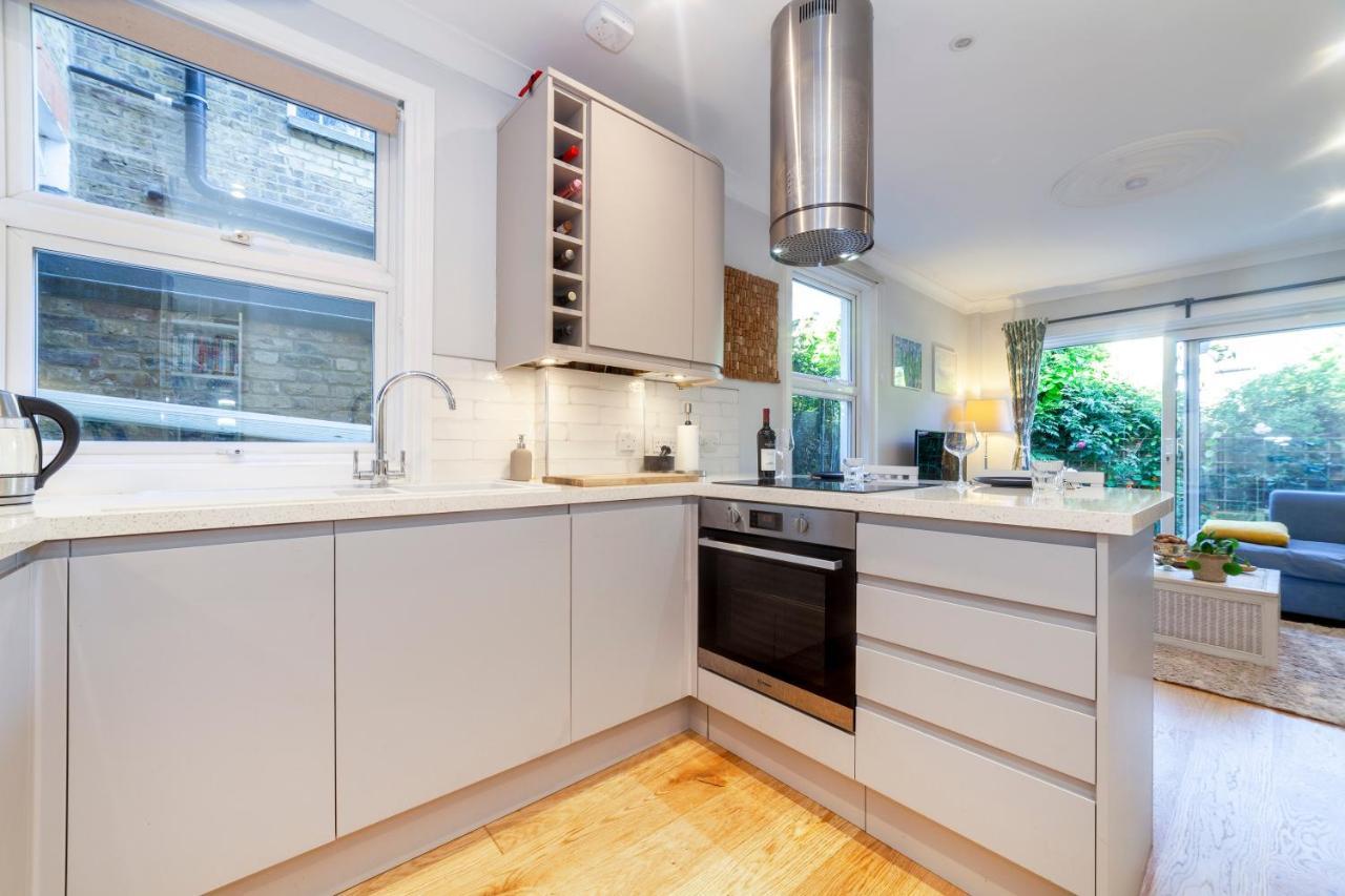 Splendid 2br Wprivate Gdn, Fulham Apartment