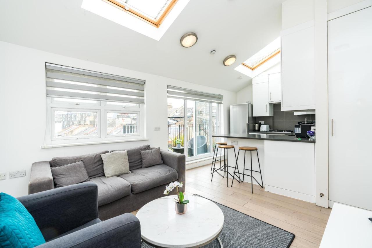 Cozy 2 Bedroom / Earls Court / Balcony *