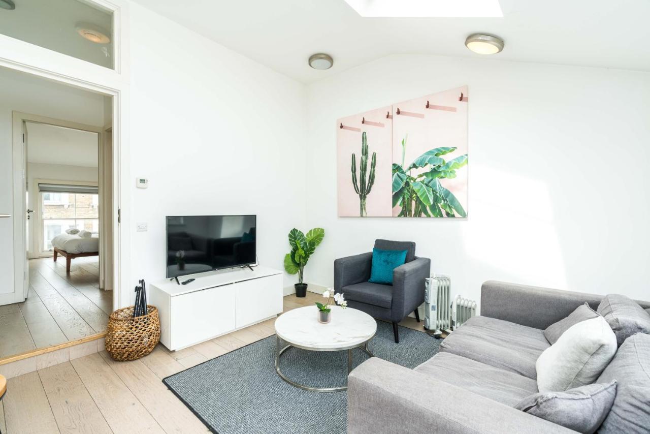 Apartment Cozy 2 Bedroom / Earls Court / Balcony London