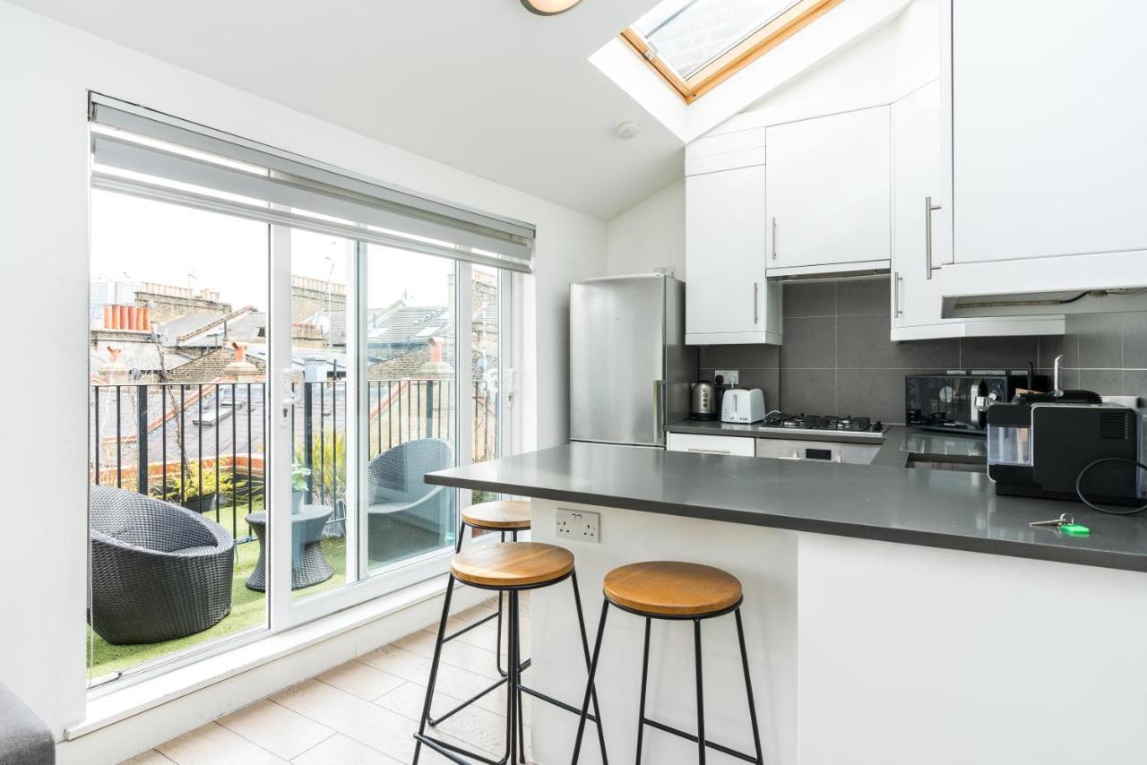 Cozy 2 Bedroom / Earls Court / Balcony *
