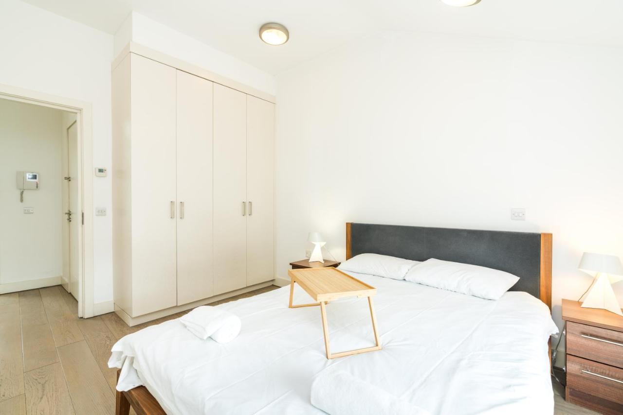 Cozy 2 Bedroom / Earls Court / Balcony