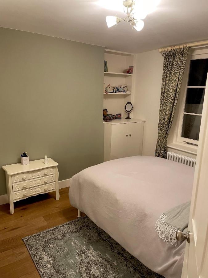 Apartment 2 Bedroom Garden Flat /kings Cross,