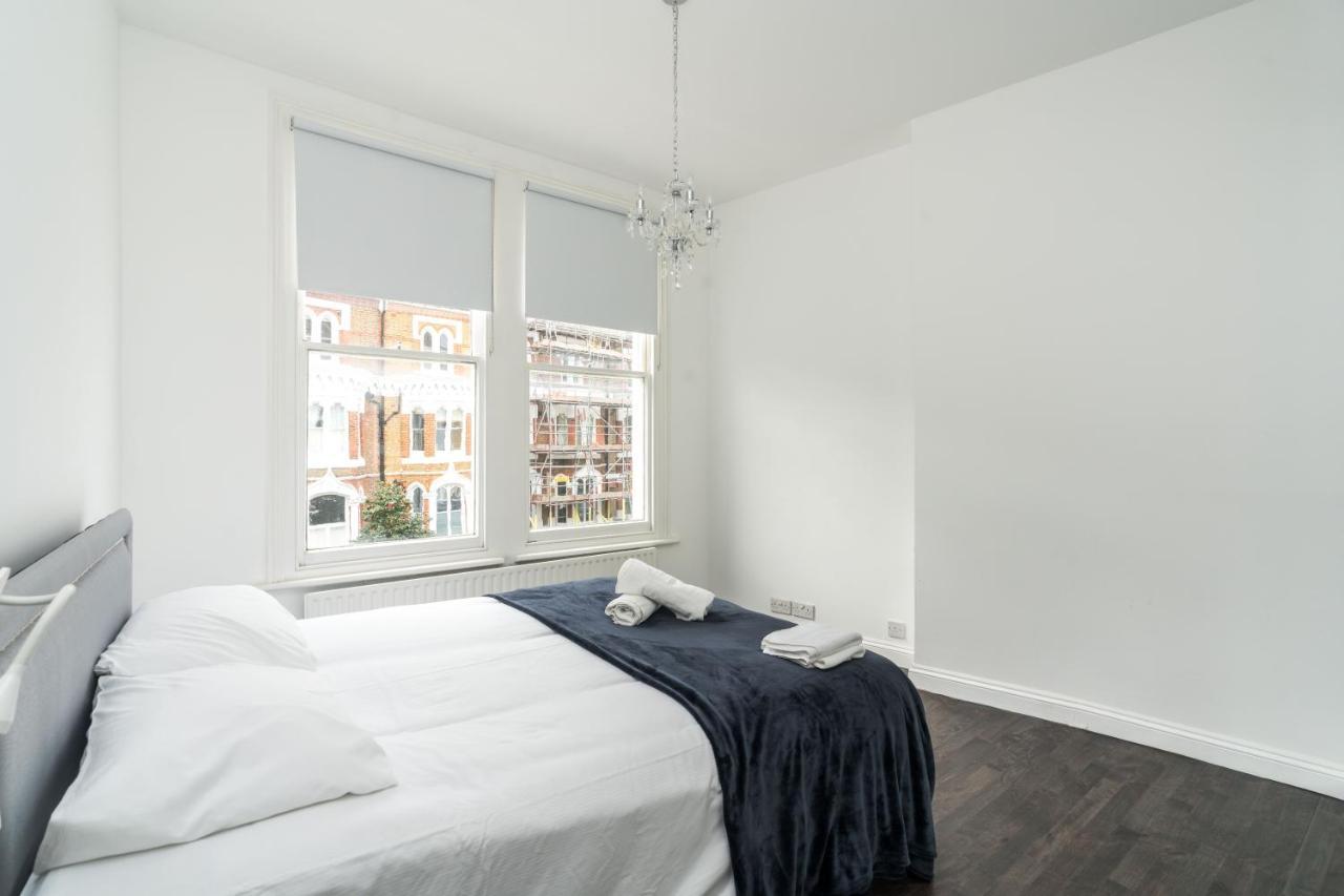 Stylish 2 Bedroom At Hammersmith Leilighet