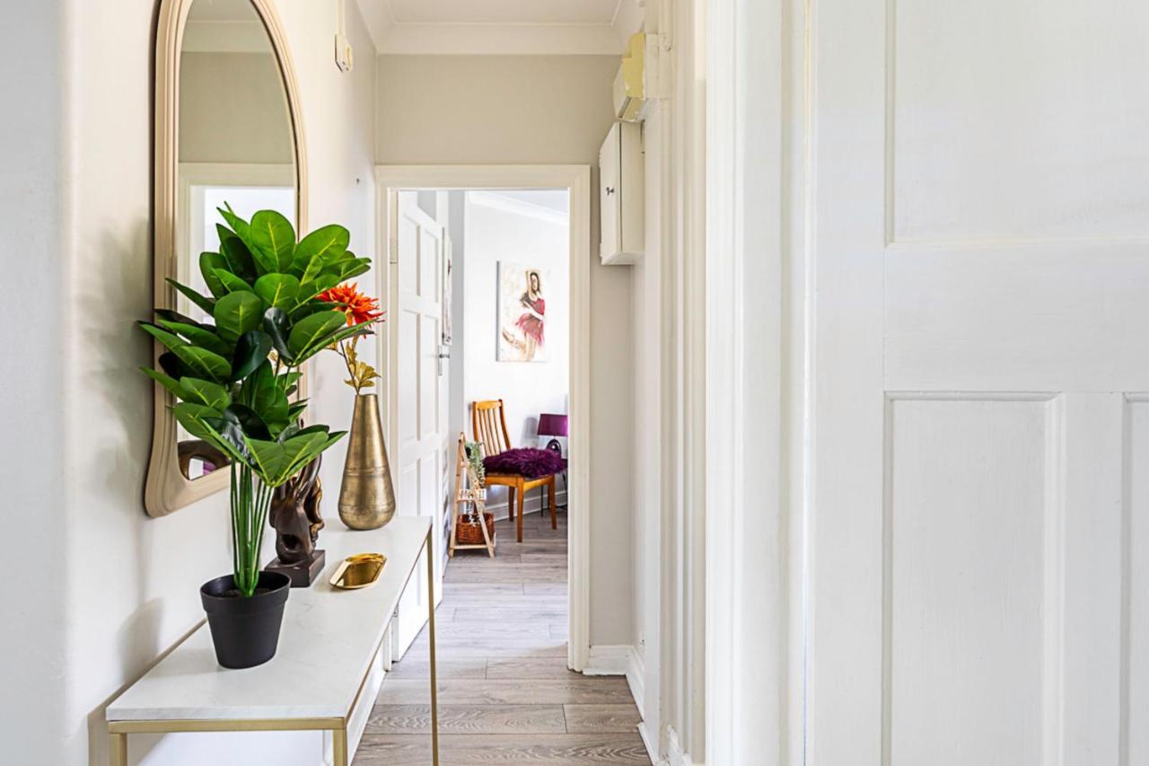 Chic High Spec Near London