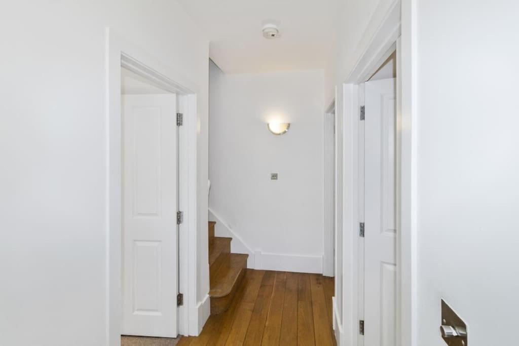 Leilighet 2 Bed Private Townhouse Mews, King's Cross *