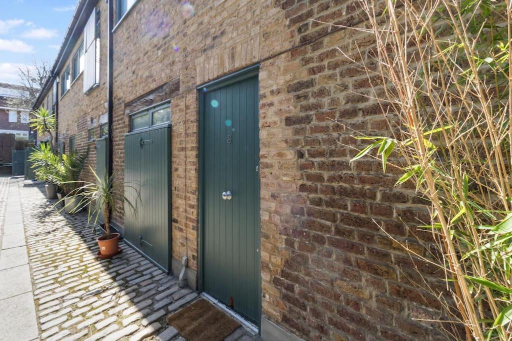 2 Bed Private Townhouse Mews, King's Cross Leilighet London