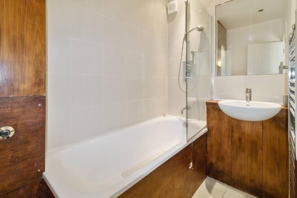 Leilighet 2 Bed Private Townhouse Mews, King's Cross London