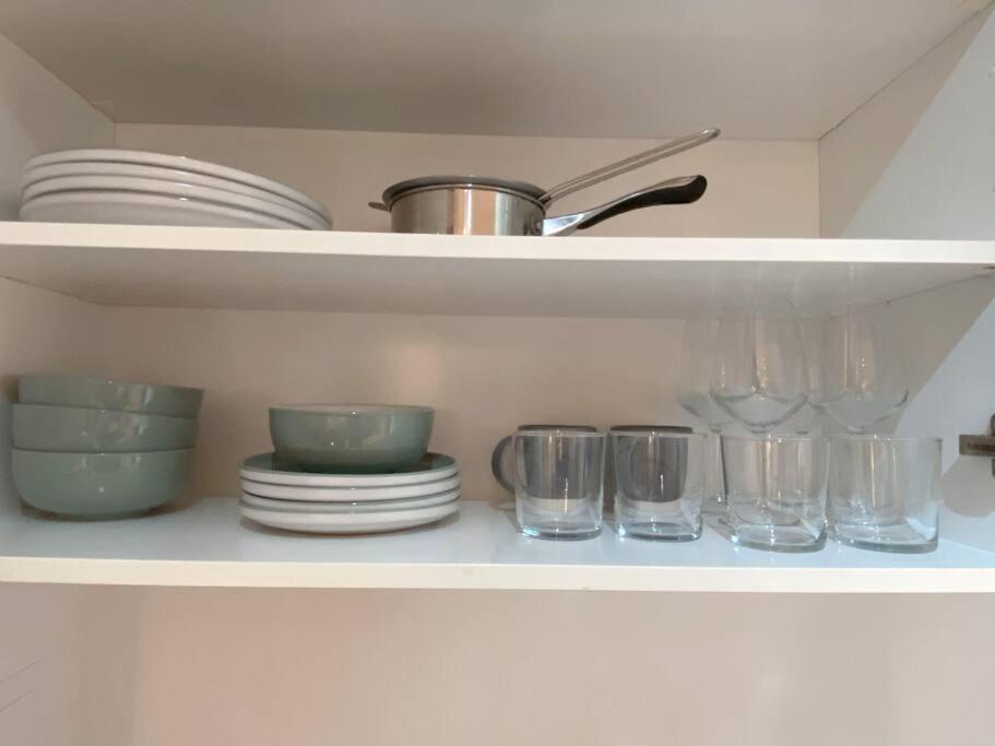 1 Bed 1 Bath Modern Zone 2 Apartamento