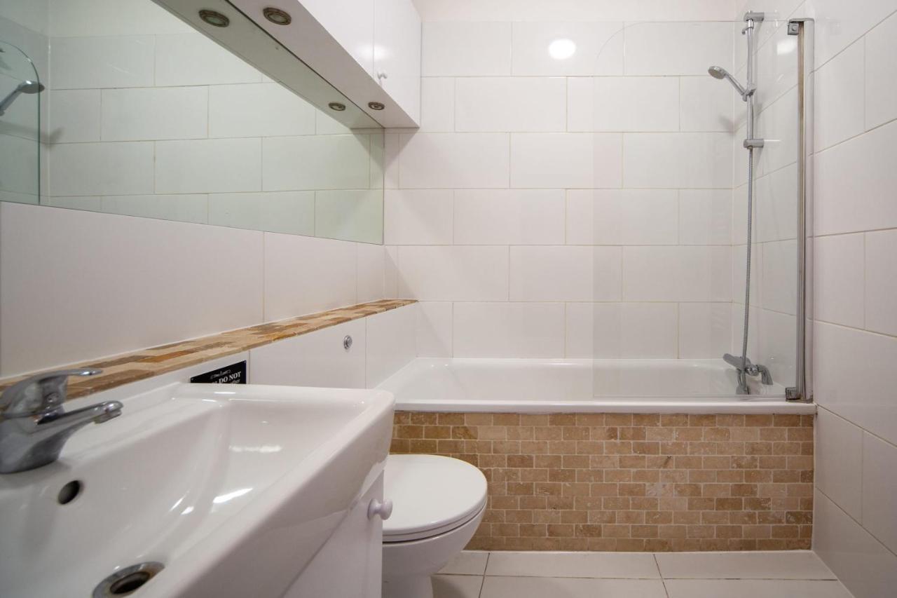Comfortable 2 Bedroom In Tooting Apartamento Londres