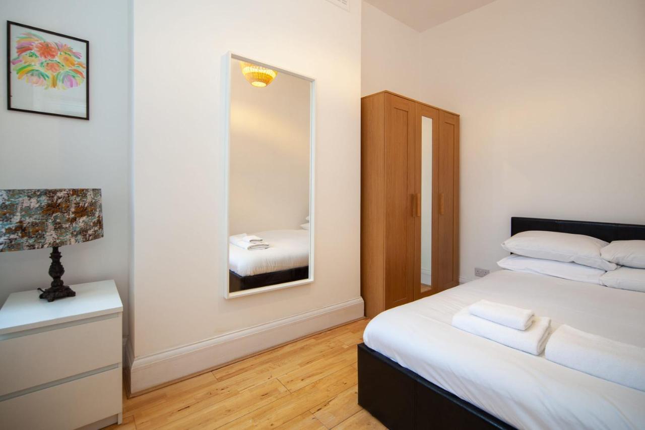 Comfortable 2 Bedroom In Tooting Apartamento Londres
