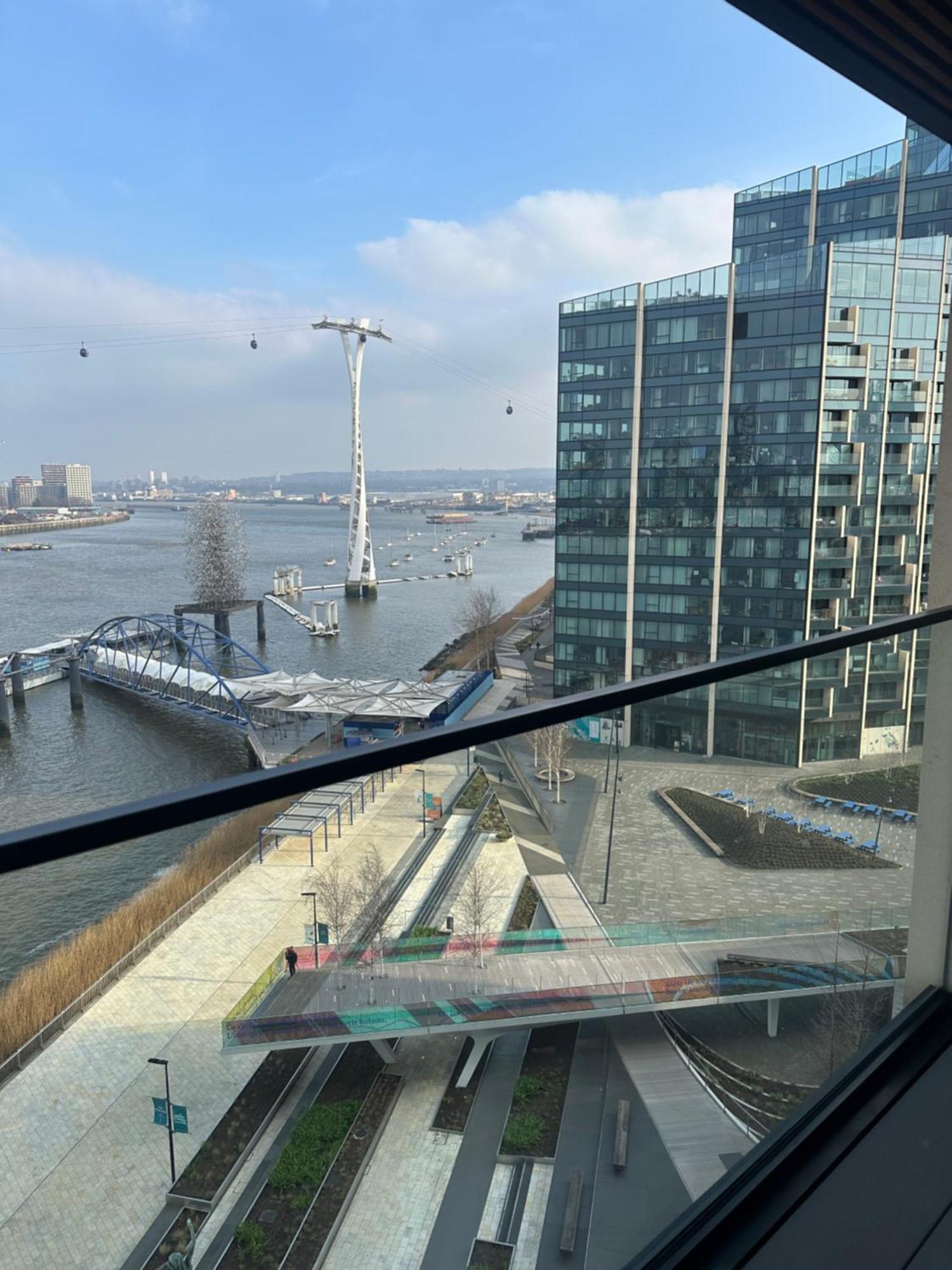 Luxury - 2 Minute Walk From The O2 Arena *