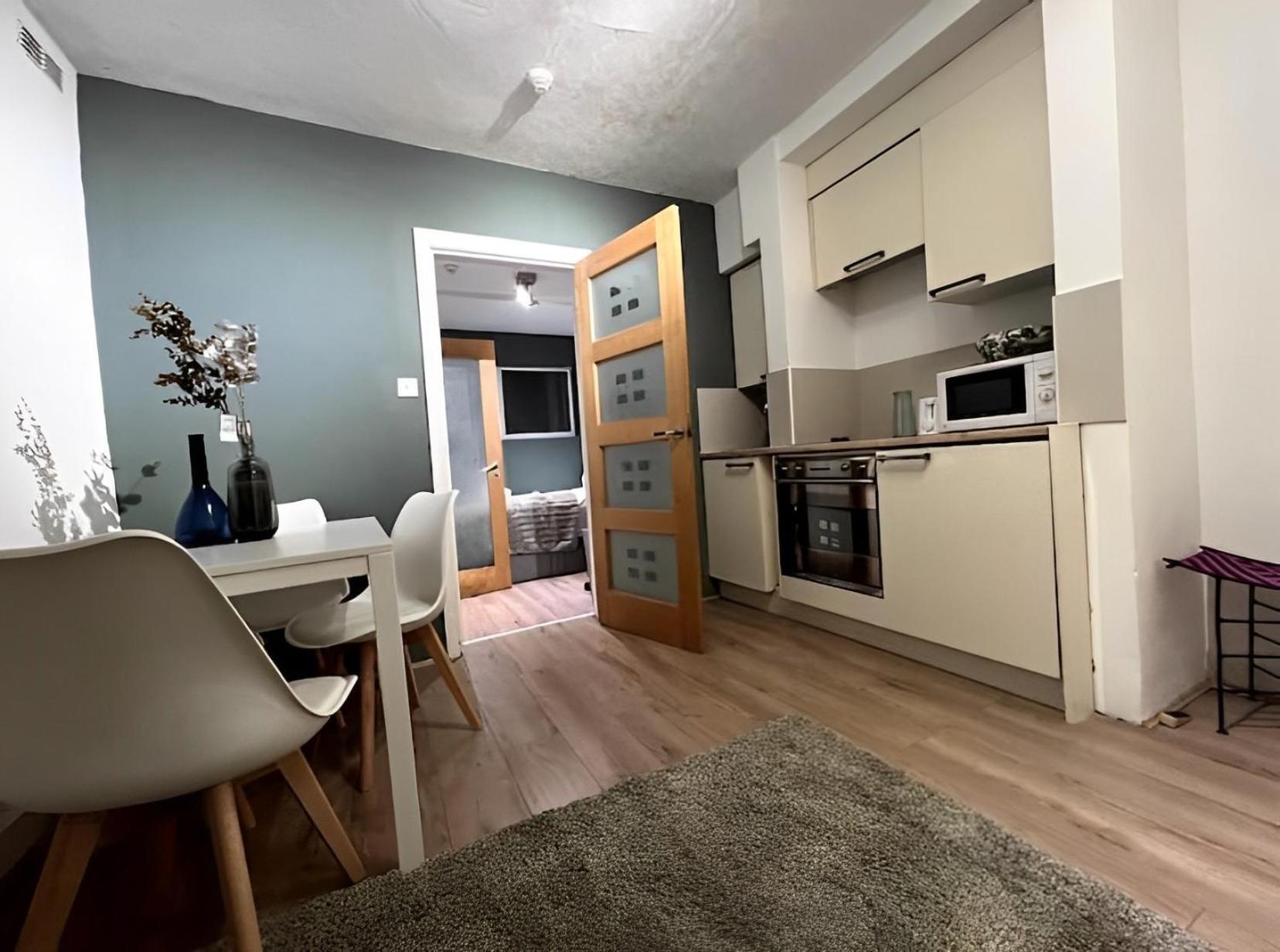 Great 1 Bed Flat London/chiswick Apartment London