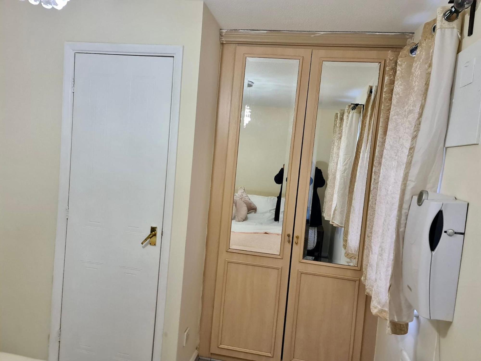 Ferienhaus - Sleeps 4 - Parking - Garden - Petfriendly