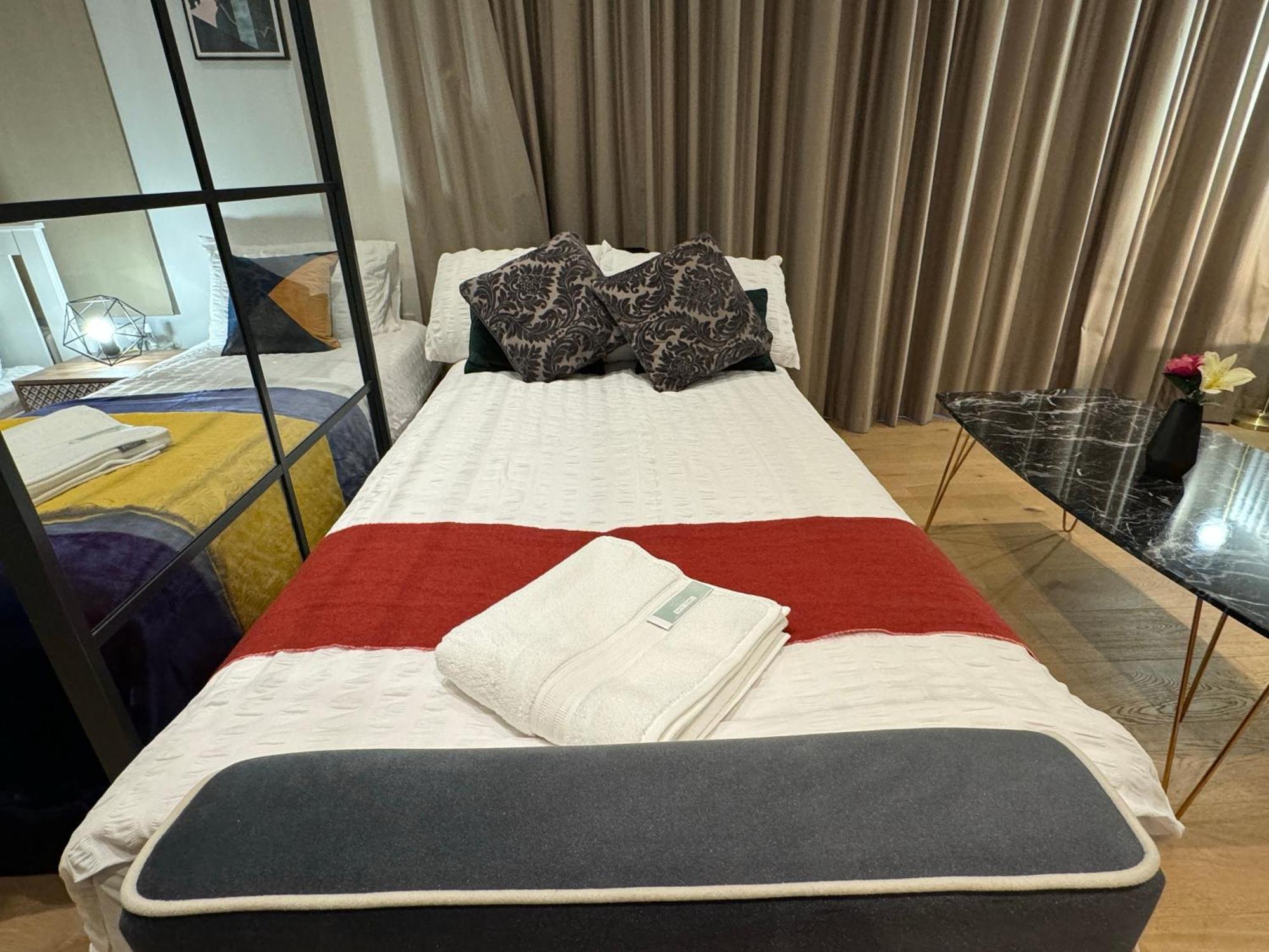 Appartement Amazing Cosy Apartment, Next To O2 Arena And Close To Excel, Secure Parking Londen