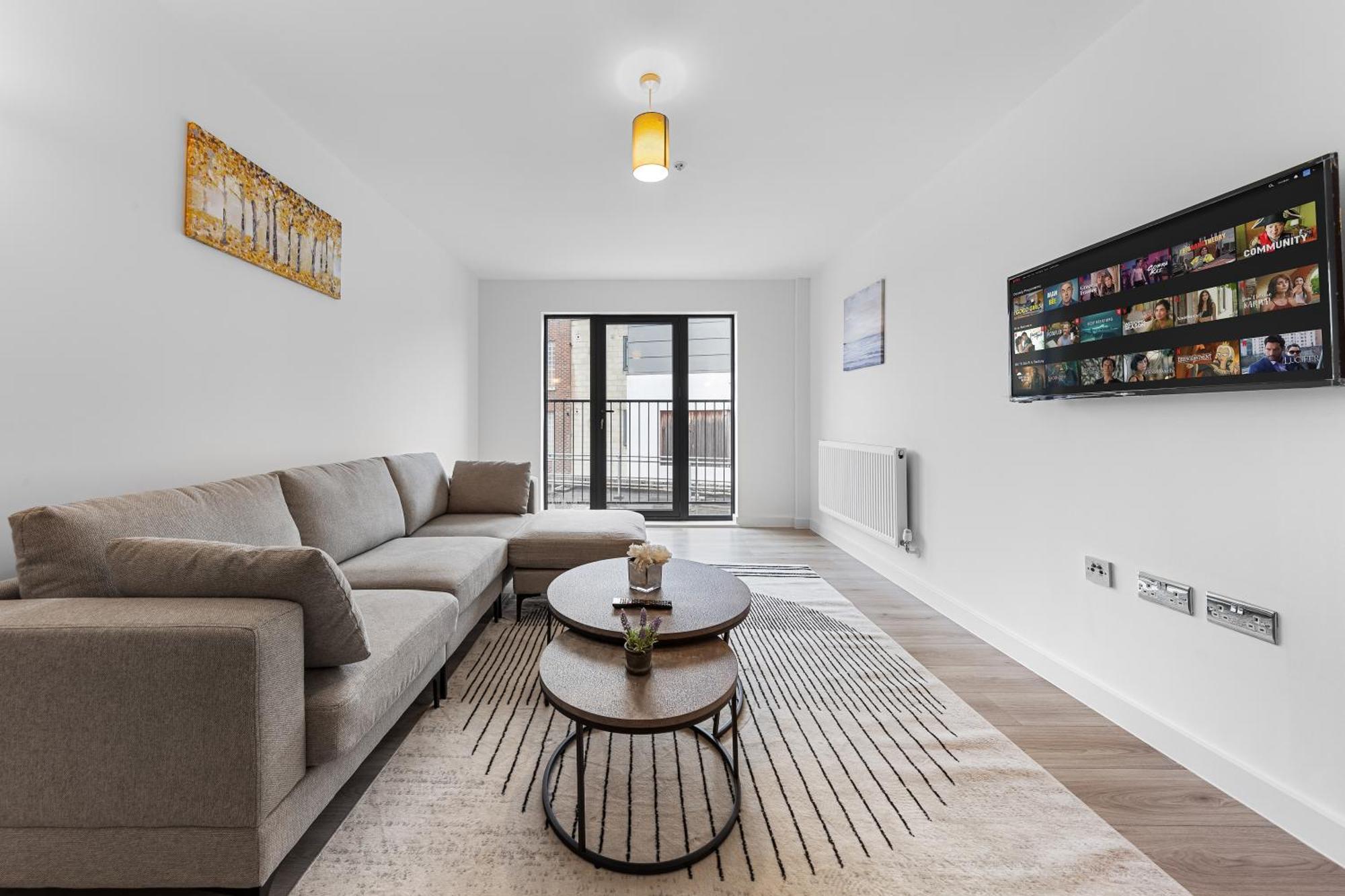 Apartment Three Bedroom In Heart Of Mr4