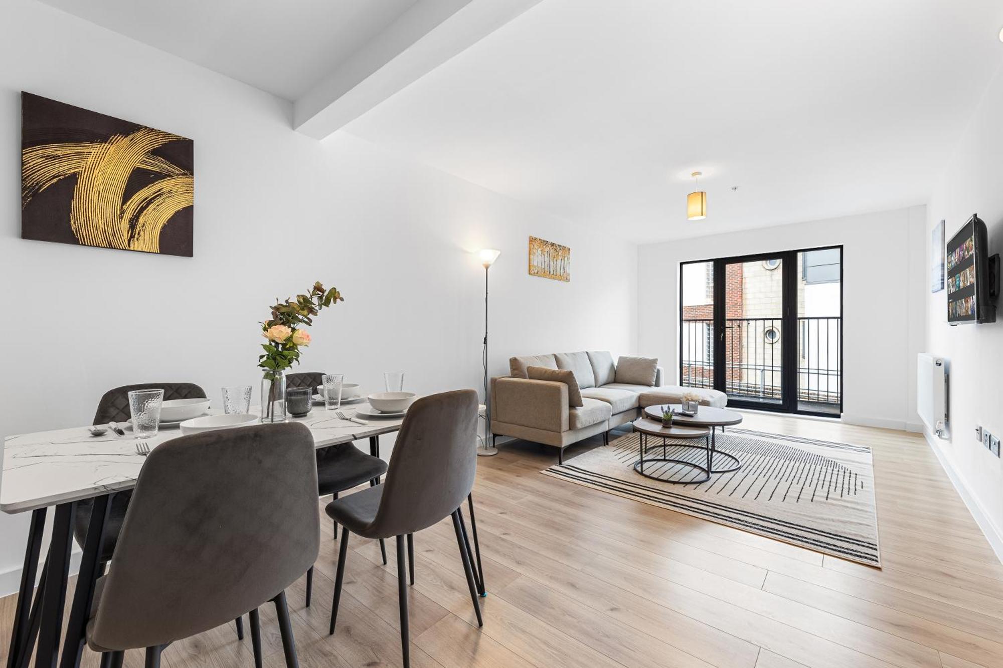 Three Bedroom In Heart Of Mr4 *