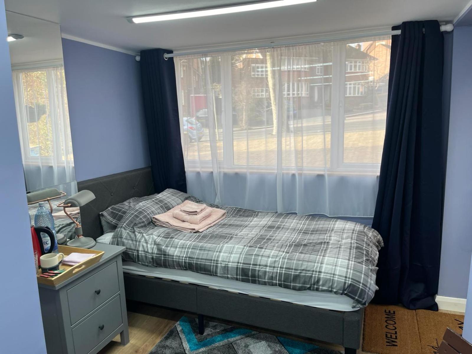 Cozy Guest In High Barnet Gjestgiverier