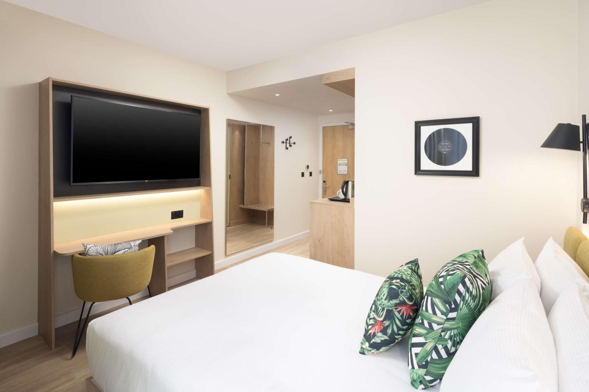 Hampton By Hilton Old Street Hotell 3*