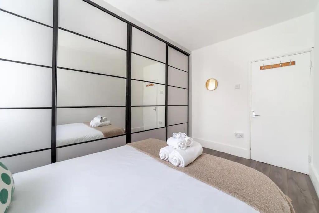 Ground Floor Flat Free Parking Apartment *