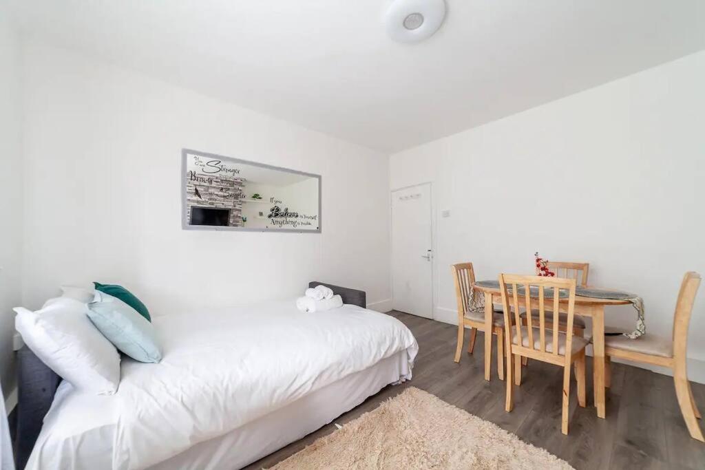 Apartment Ground Floor Flat Free Parking