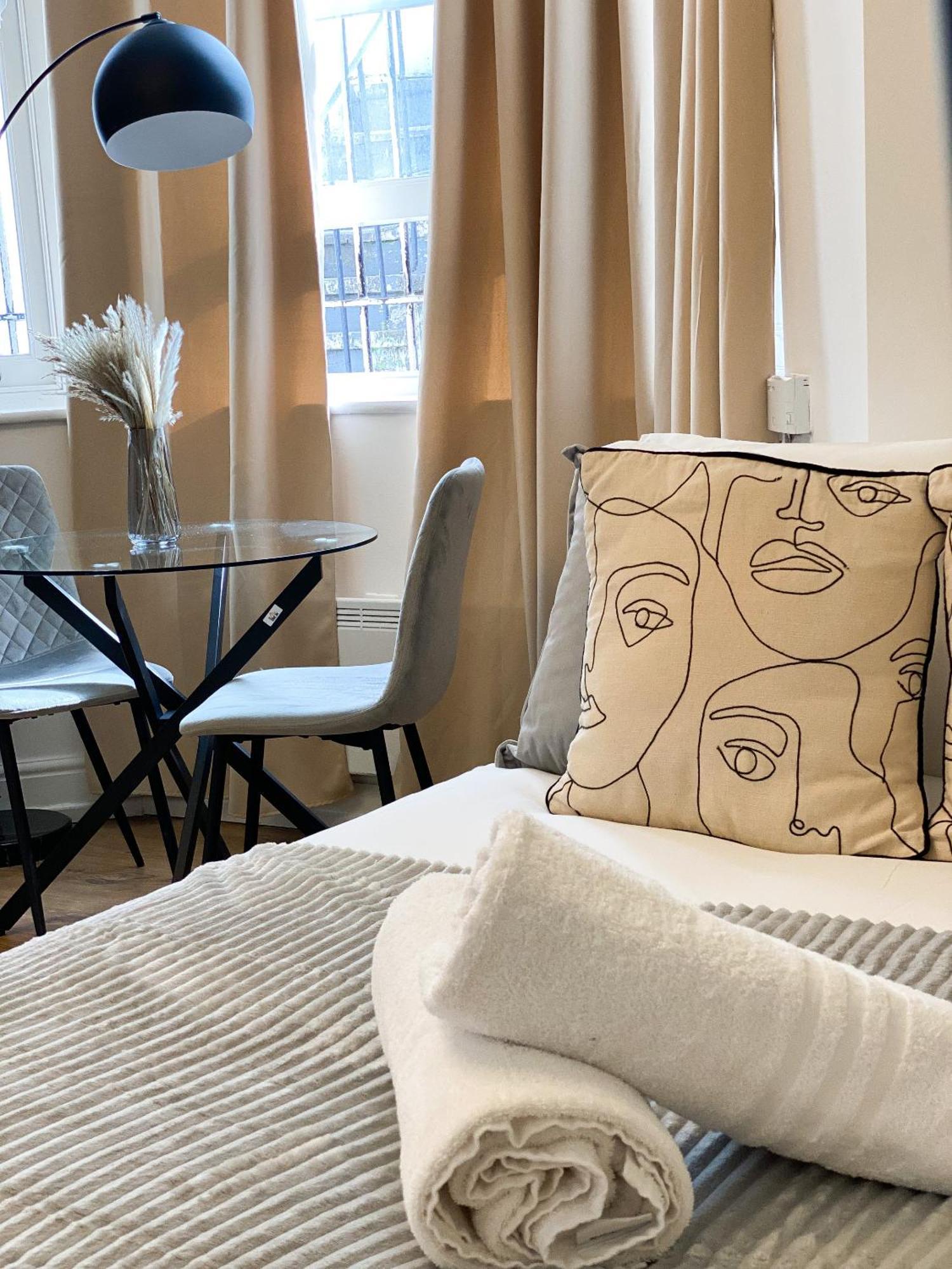 Holland Road Appartement Londen
