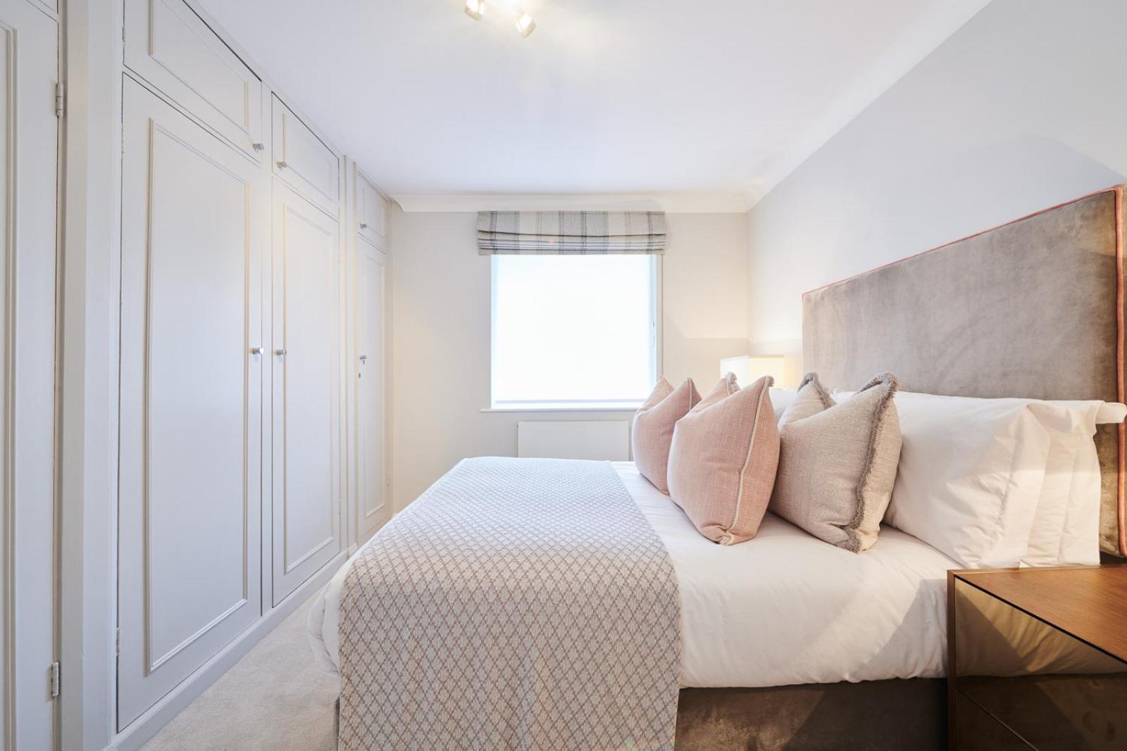 Apartment Pond Place London