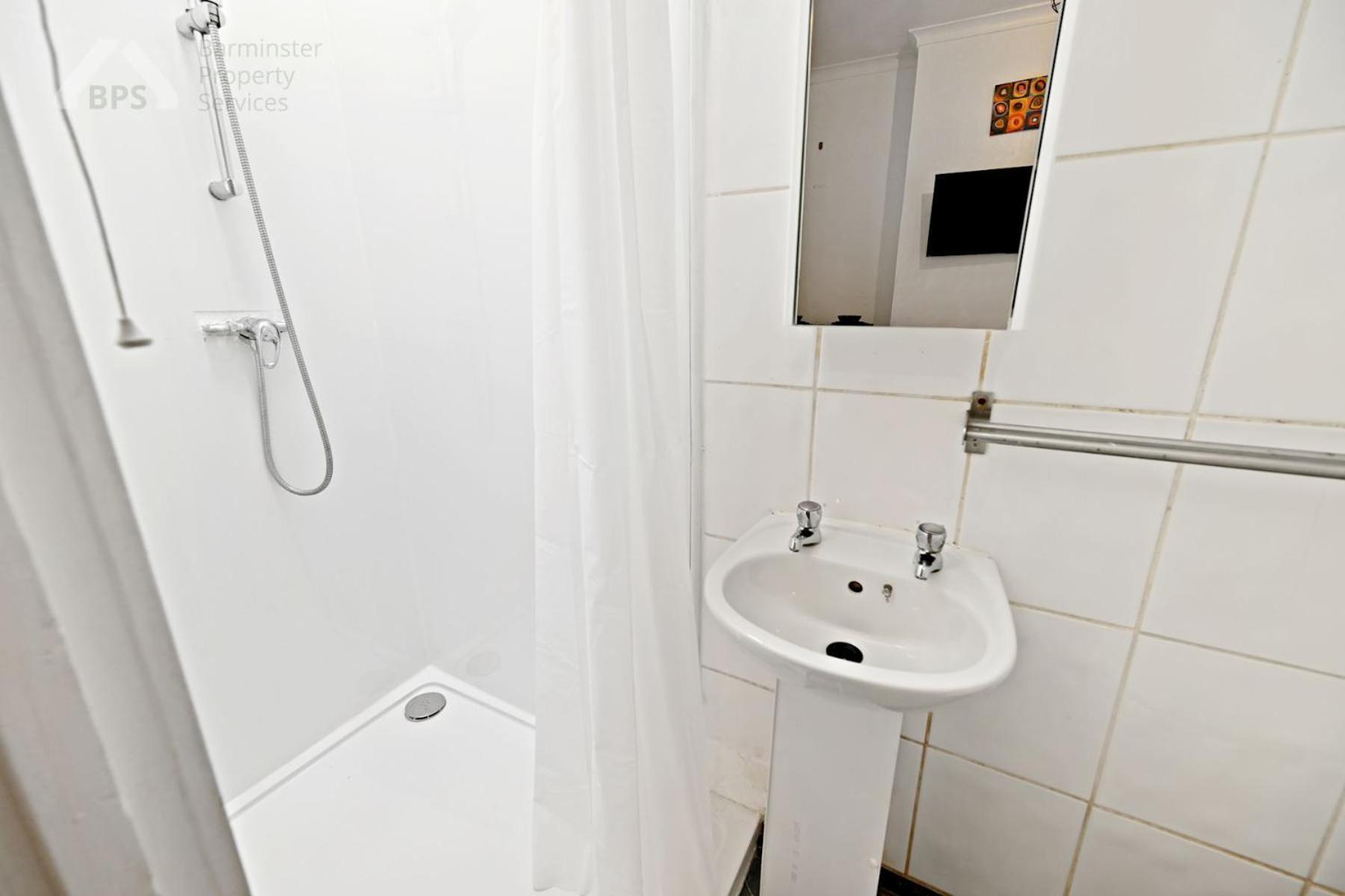 Cosy Tottenham Sleeps 4 London