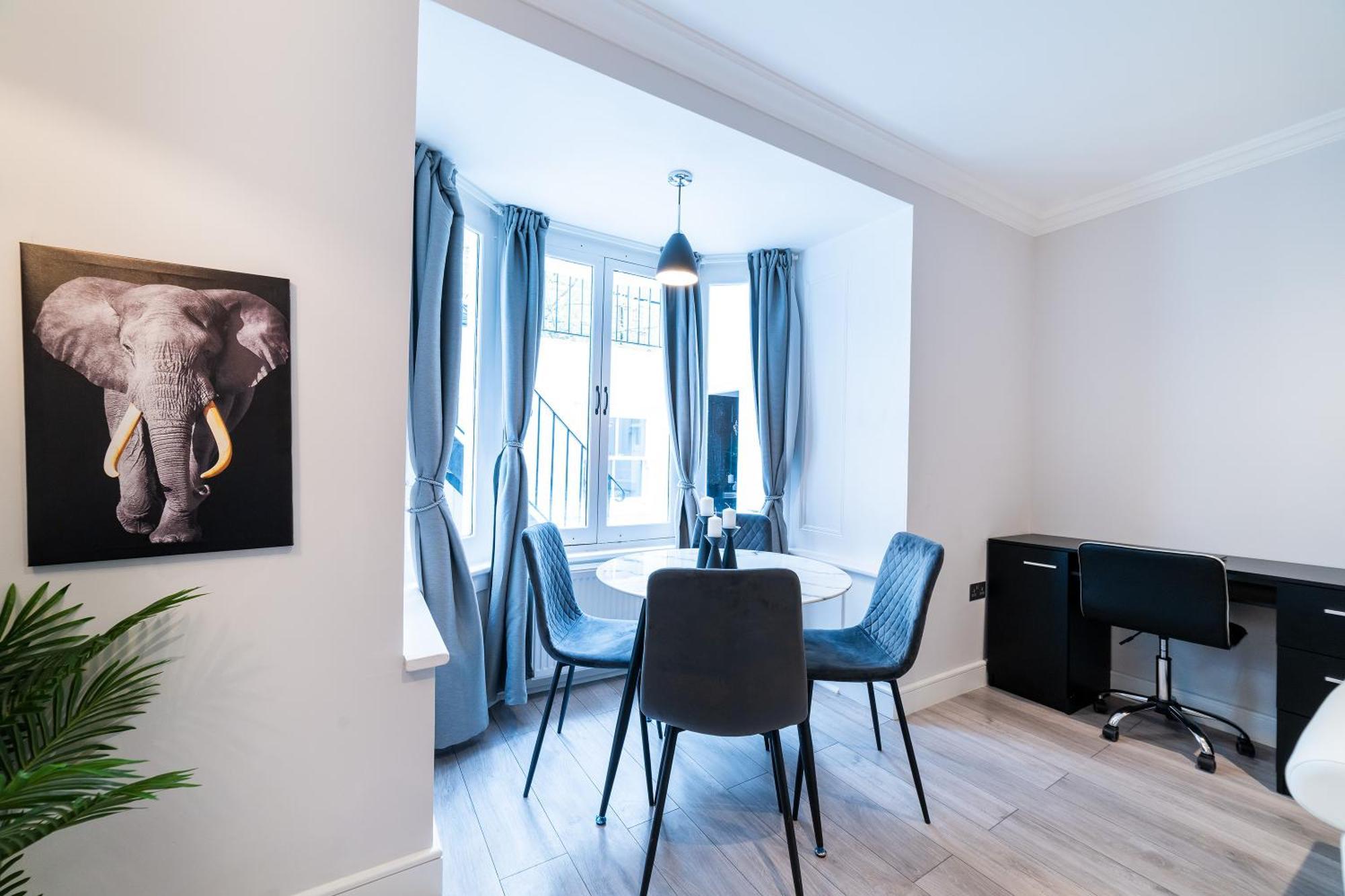 Gloucester Terrace Gem Apartment London
