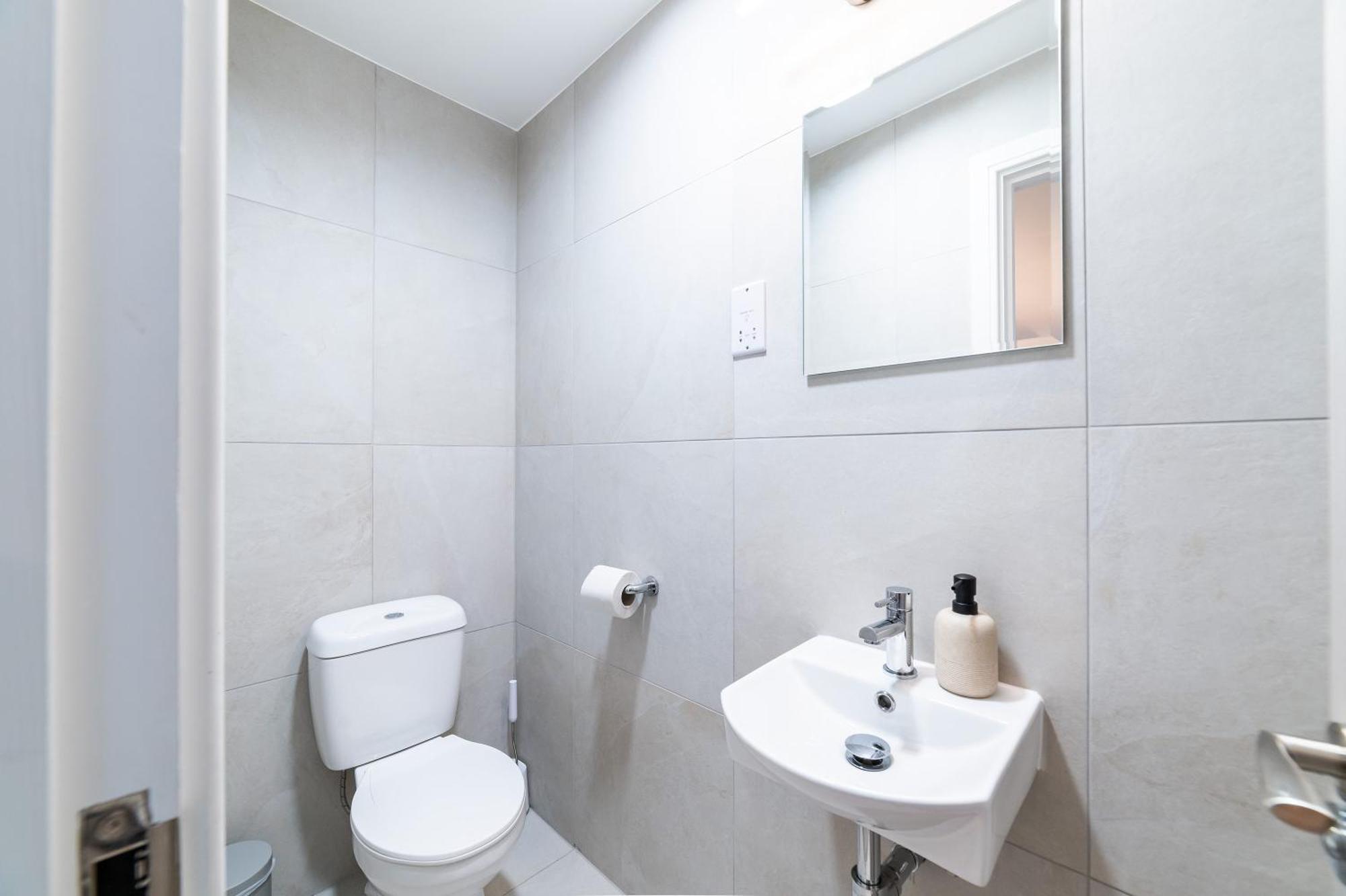 Gloucester Terrace Gem Apartment