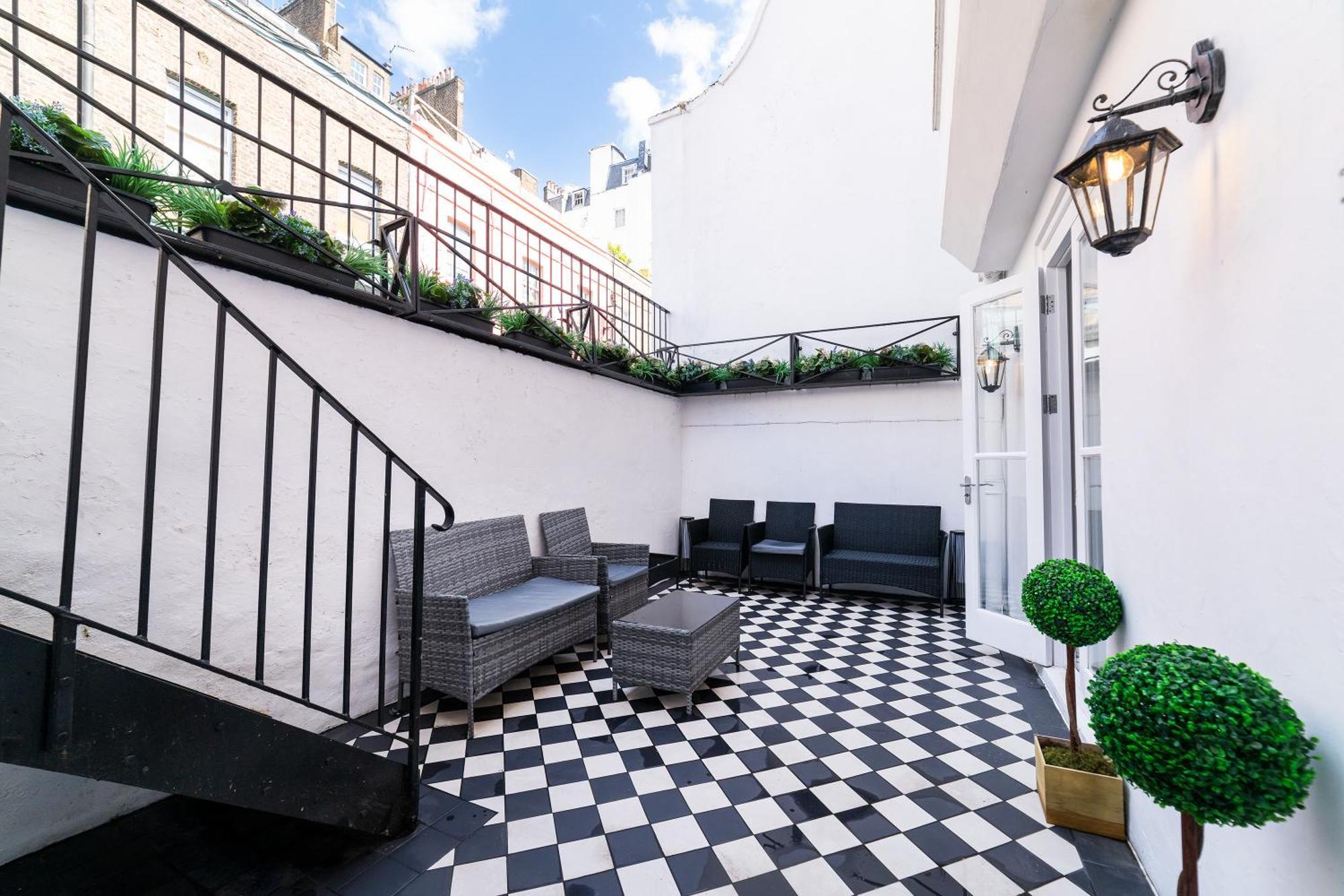 Gloucester Terrace Gem London
