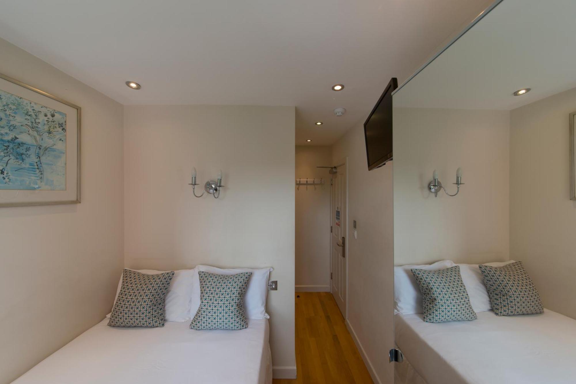 Guest house Matheson Olympia 3*