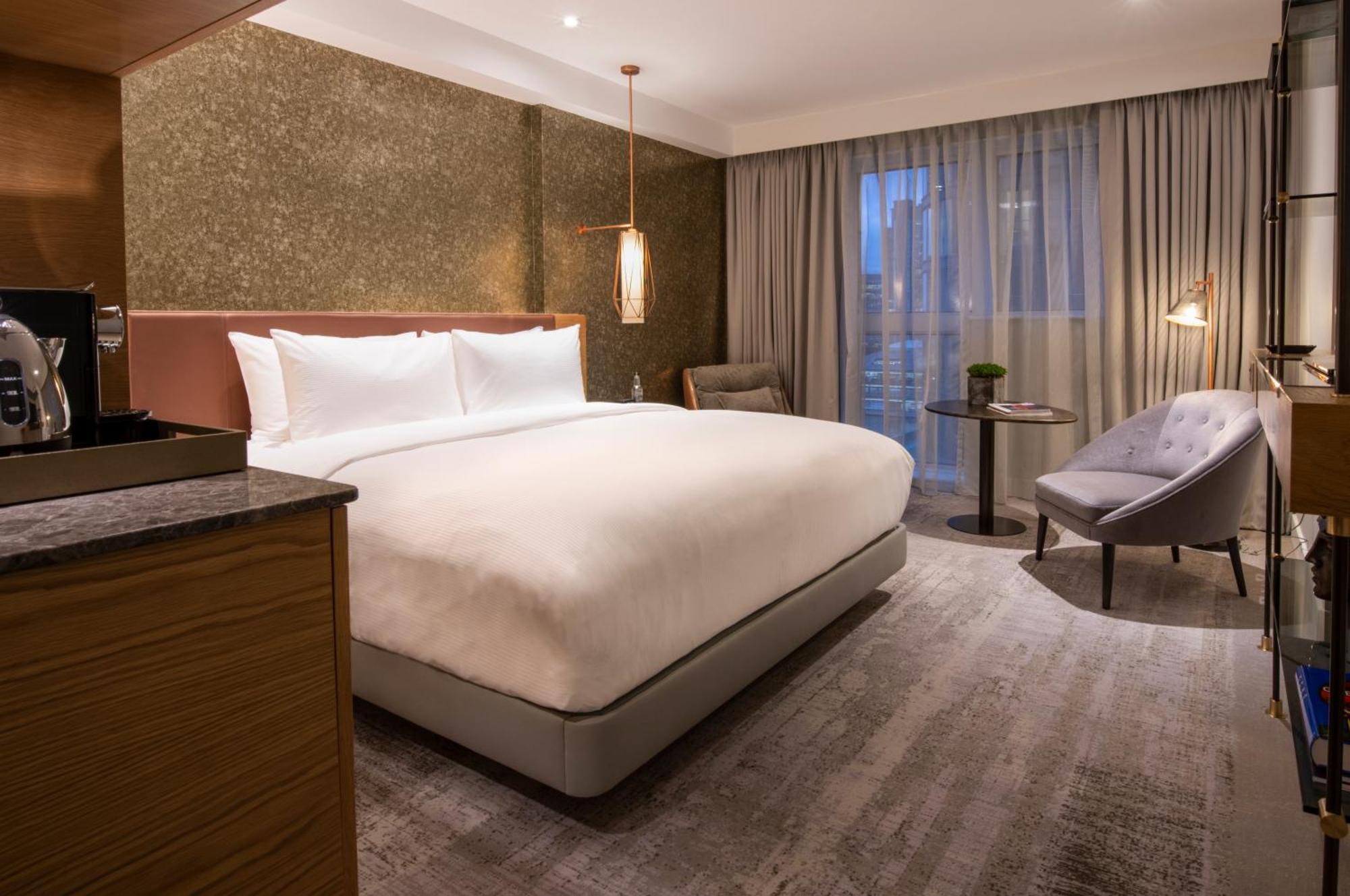 Hotell Lincoln Plaza London, Curio Collection By Hilton 4*