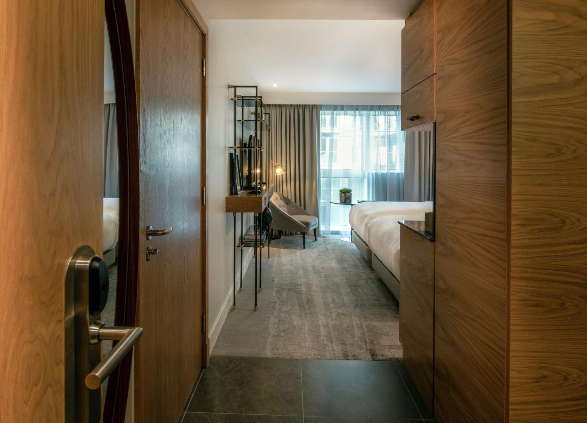 Hotell Lincoln Plaza London, Curio Collection By Hilton 4*