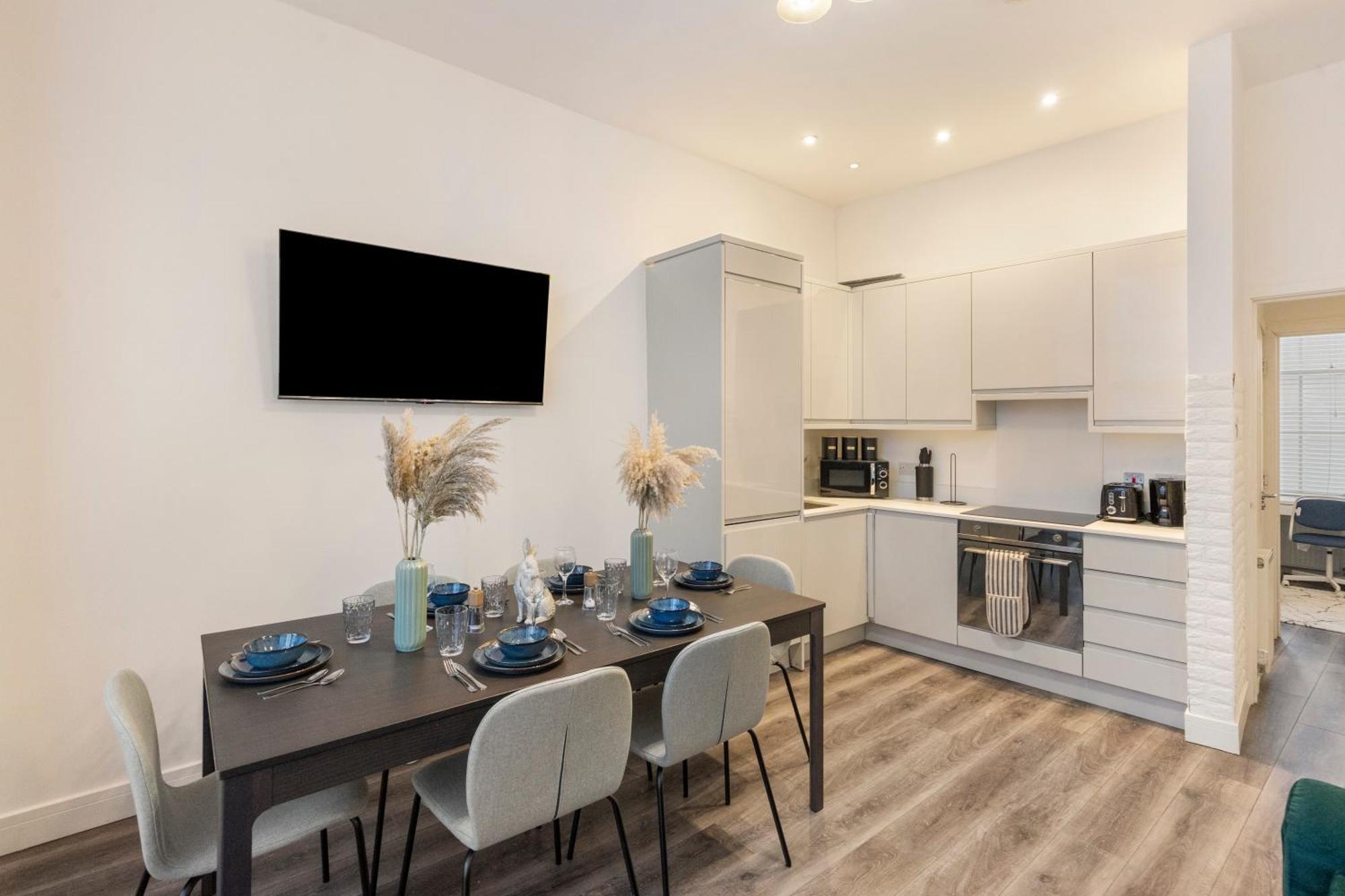 Notting Hill Retreat 2 Bedroom Apartment