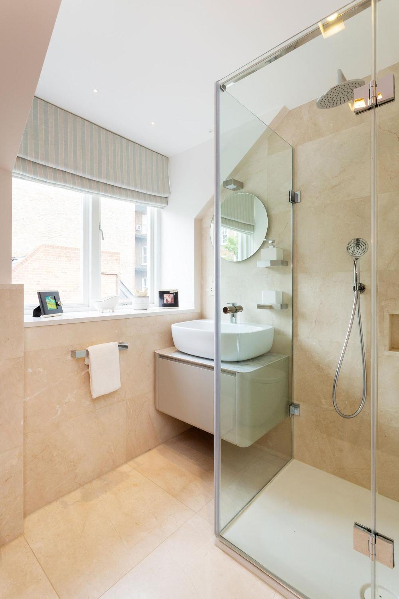 Veeve - Lavish And Luxe * London