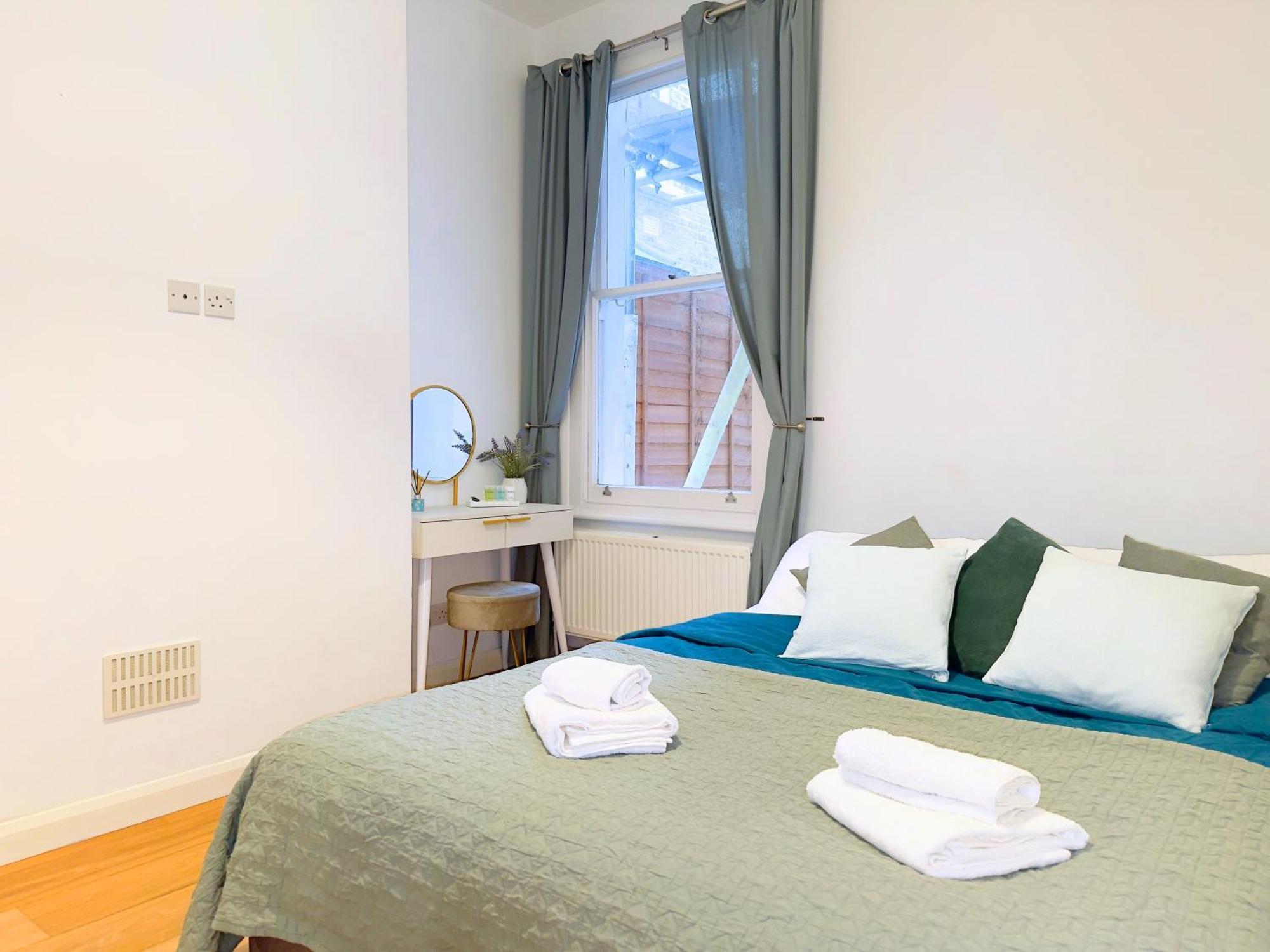 Apartment Charming Victorian Retreat In West Hampstead