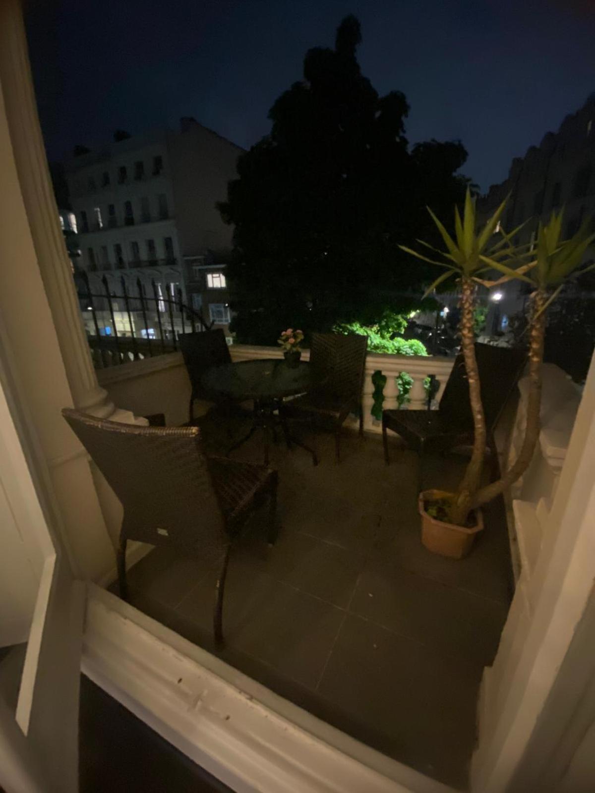 Flat In The Center Of London