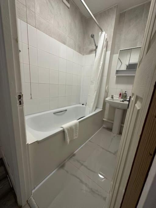 Ground Floor One Bedroom Flat *