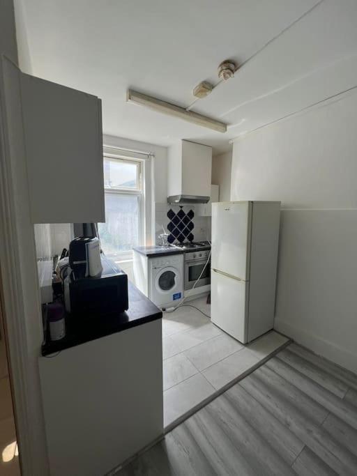 Ground Floor One Bedroom Flat Appartement Londen